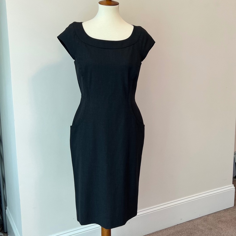 Lafayette 148 New York Size 2 Smoke Gray Cap Sleeve Scoop Neck Dress